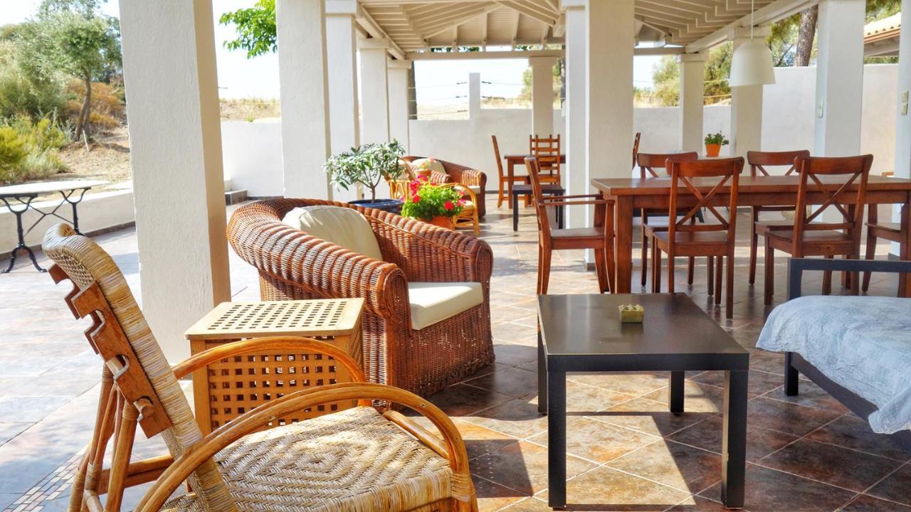 Olive Bay Hilltop Apartments Ammouliani Esterno foto